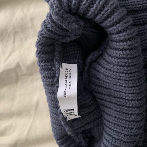 Zara Knit Sweater - Picture 3 of 3